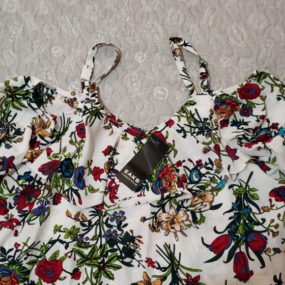 Top - Picture 3 of 4